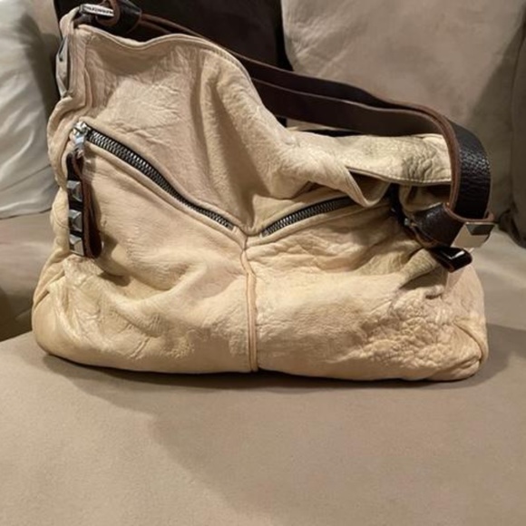 Tylie Malibu "Exeter" leather handbag